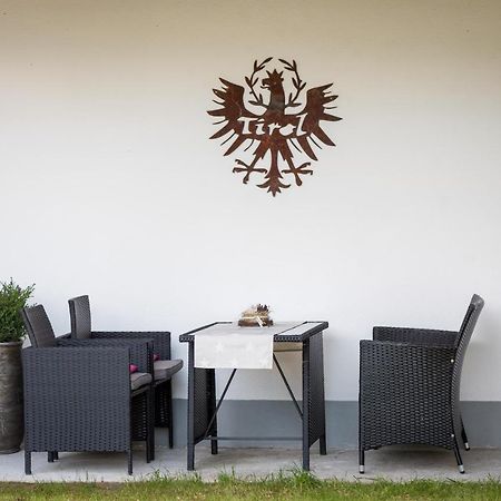 Ninas Residenzerl Apartment Kolsassberg ภายนอก รูปภาพ